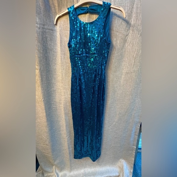 Vintage Adriana Papell Blue/Green Sequin Full Length Formal Gown, size 8 - Picture 1 of 10